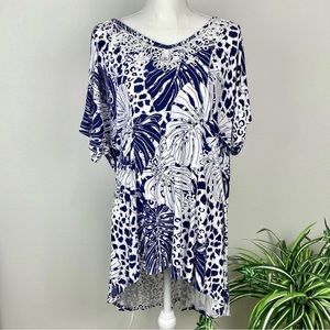 Roaman’s, Plus Size 14/16 Short Sleeve Hi-Lo V-Neck Embroidered EUC